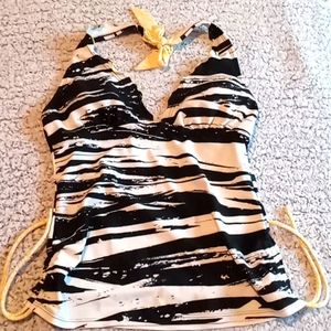 Adjustable striped halter tankini top